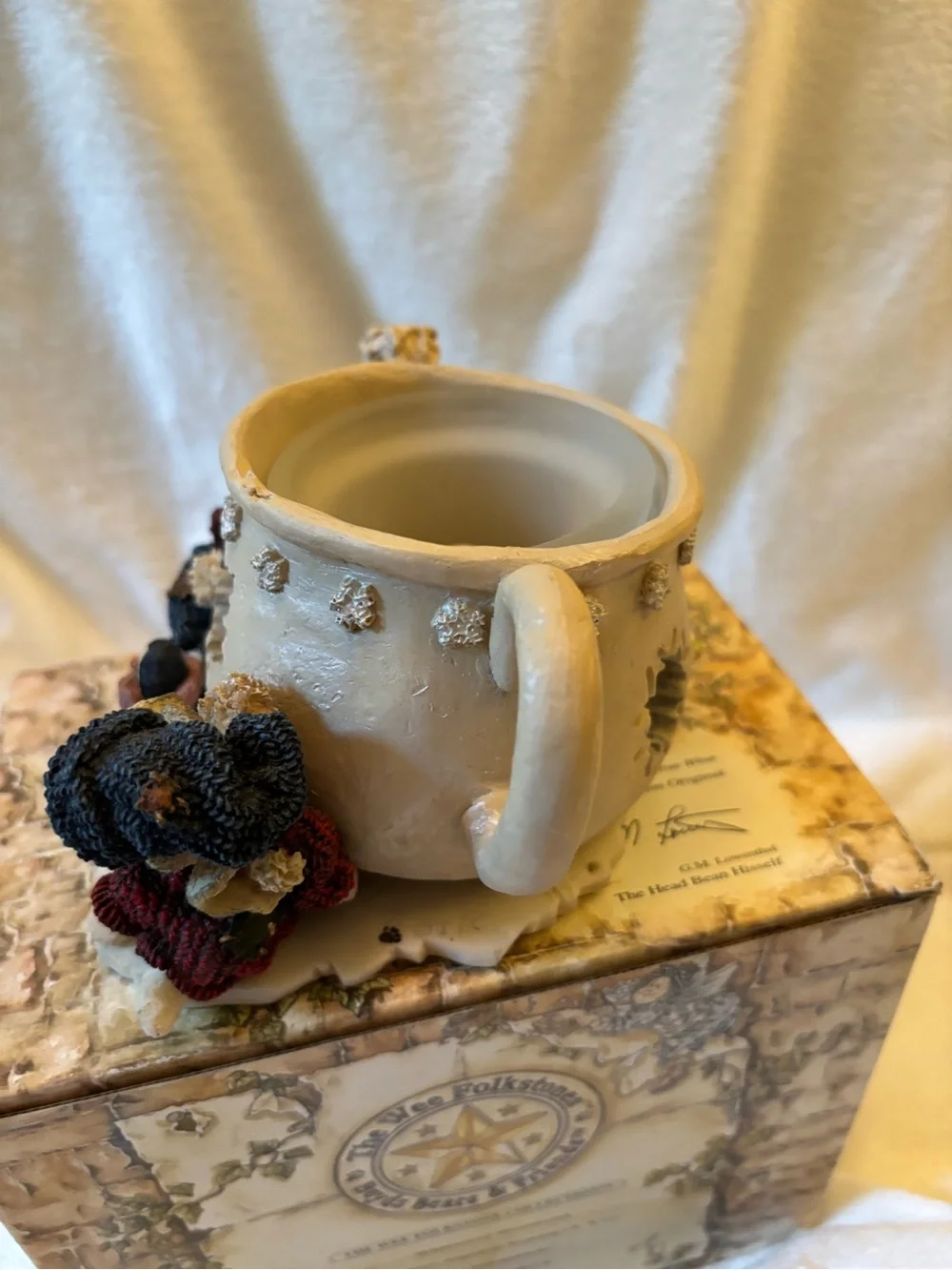 Boyd’s Bears and friends resin votive holder